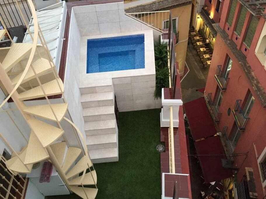 Atico Con Piscina Junto Catedral De Sevilla מראה חיצוני תמונה