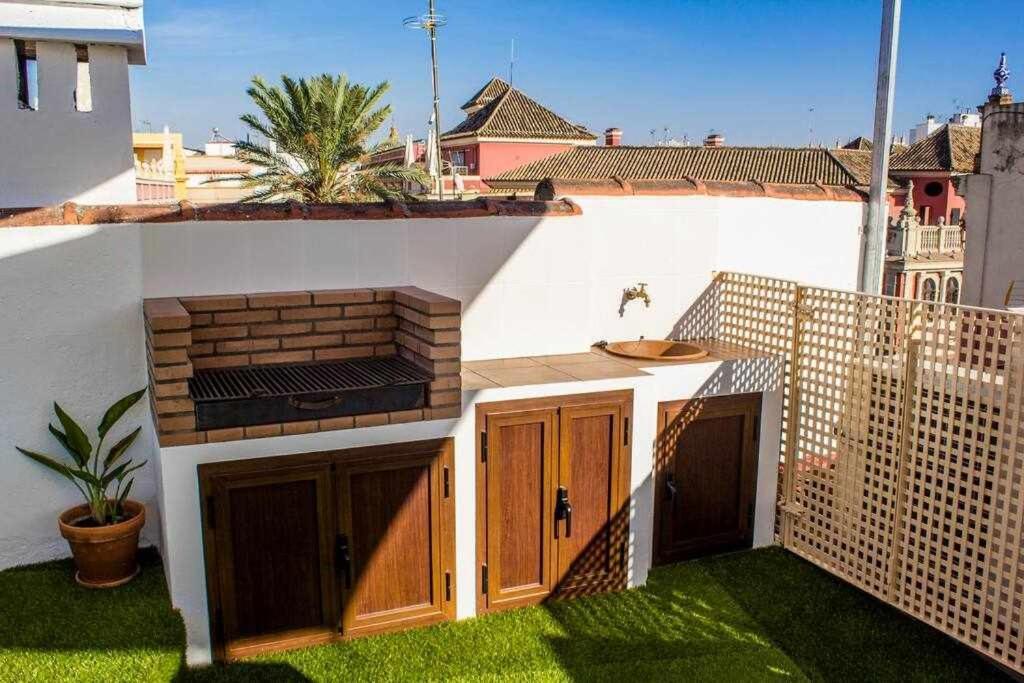 Atico Con Piscina Junto Catedral De Sevilla מראה חיצוני תמונה