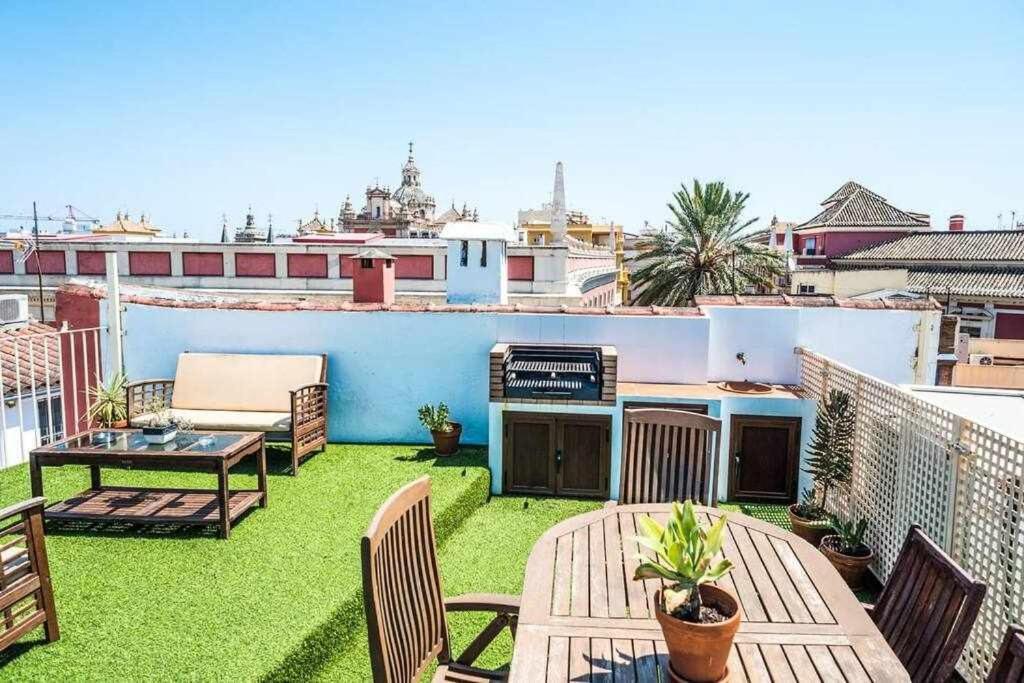 Atico Con Piscina Junto Catedral De Sevilla מראה חיצוני תמונה