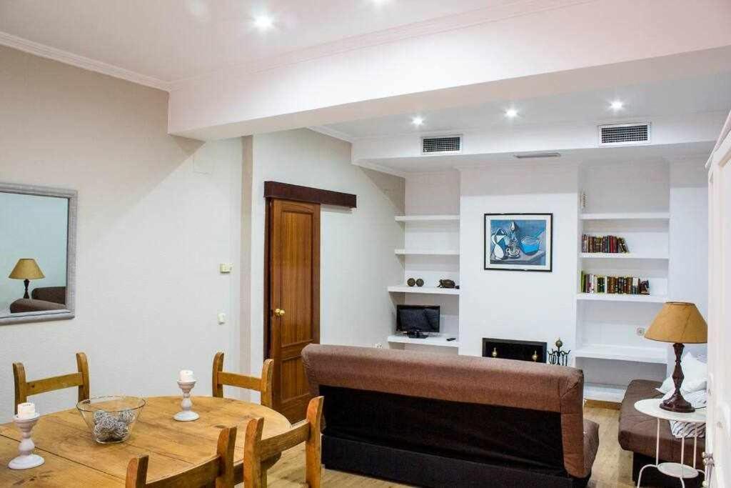 Atico Con Piscina Junto Catedral De Sevilla מראה חיצוני תמונה