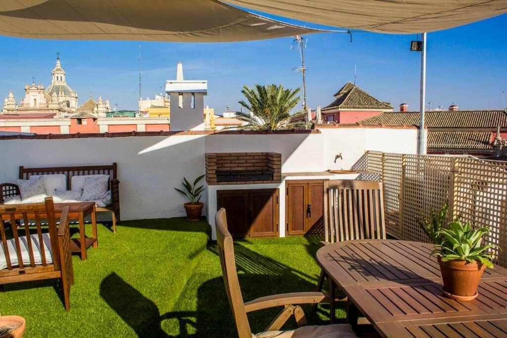 Atico Con Piscina Junto Catedral De Sevilla מראה חיצוני תמונה
